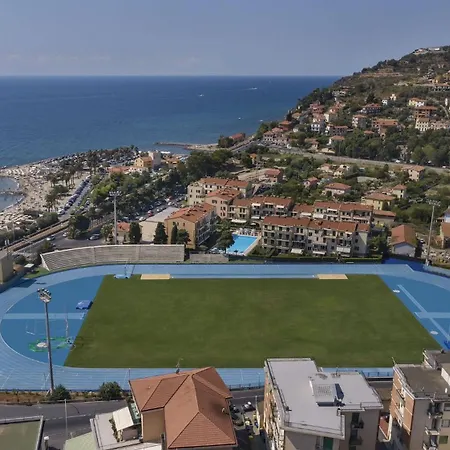 Mare In Pista Apartman Imperia